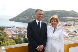 O presidente da República e sua esposa Maria Cavaco Silva, no miradouro do Alto da Memória