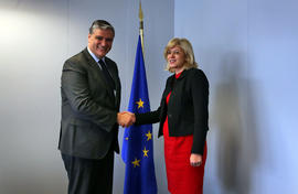 O Presidente do Governo dos Açores e a Comissária Europeia para o Desenvolvimento Regional, Corin...