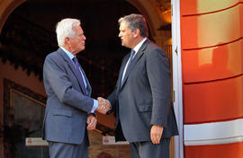 Despedida do Embaixador dos Países Baixos do presidente do Governo Regional, à saída do Palácio d...