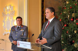 O presidente do Governo Regional e o Comandante Operacional dos Açores, em declarações aos órgãos...
