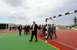 Campo desportivo das novas instalações da Escola Básica Integrada Gaspar Frutuoso, na Ribeira Grande