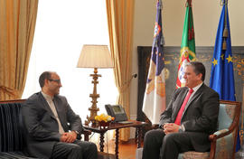 O Embaixador do Irão, Hossein Gharibi, em audiência, com o presidente do Governo Regional, Vasco ...