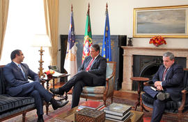 O presidente da Câmara Municipal de Ponta Delgada, em audiência, com o presidente do Governo Regi...