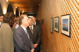 O Presidente da República, Jorge Sampaio, visita a Exposição de Fotografia no Auditório Luís de C...