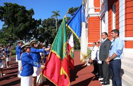 A Direção da Associação de Emigrantes dos Açores para apresentação de cumprimentos ao presidente ...