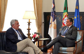 O presidente do CDS/PP Açores, Artur Lima, em audiência, com o presidente do Governo Regional