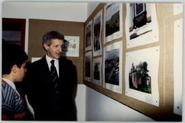 Presidente do Governo Regional, João Bosco Soares Mota Amaral, visitando as obras expostas no Mus...