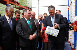 O Presidente do Governo Regional, visita o interior da nova Unidade Logística da LactAçores, aqua...