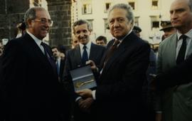 O Presidente da República, Mário Soares, recebe as Chaves da Cidade de Ponta Delgada