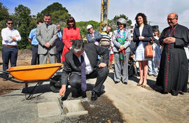 O presidente do Governo Regional lança a 1.ª pedra fundamental, da obra de construção do Lar Resi...