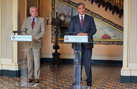 O presidente do Governo Regional e o Presidente do CDS/PP Açores em declarações aos órgãos de com...