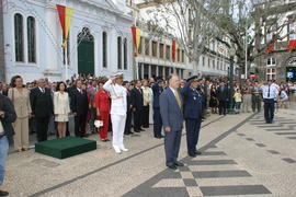O Presidente da República, Jorge Sampaio, recebeu Honras Militares, na Praça Velha, em Angra do H...
