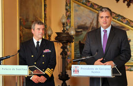 O presidente do Governo Regional e o Comandante Operacional dos Açores, Almirante Augusto Mourão ...