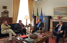A direção do PCP/Açores em audiência, com o Presidente do Governo Regional e com o  Vice-Presiden...