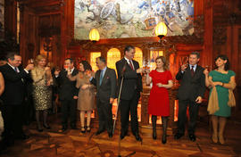 Brinde entre o presidente do Governo Regional e sua esposa, na receção do Ano Novo no Palácio de ...