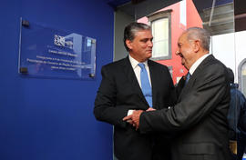 O Presidente do Governo Regional felicita o empresário Joaquim Neves, pela inauguração do empreen...