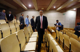 O presidente do Governo Regional visita as instalações da Escola Básica Integrada Gaspar Frutuoso...