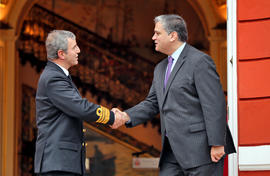 O Comandante Operacional dos Açores despede-se, do Presidente do Governo Regional, após a audiênc...